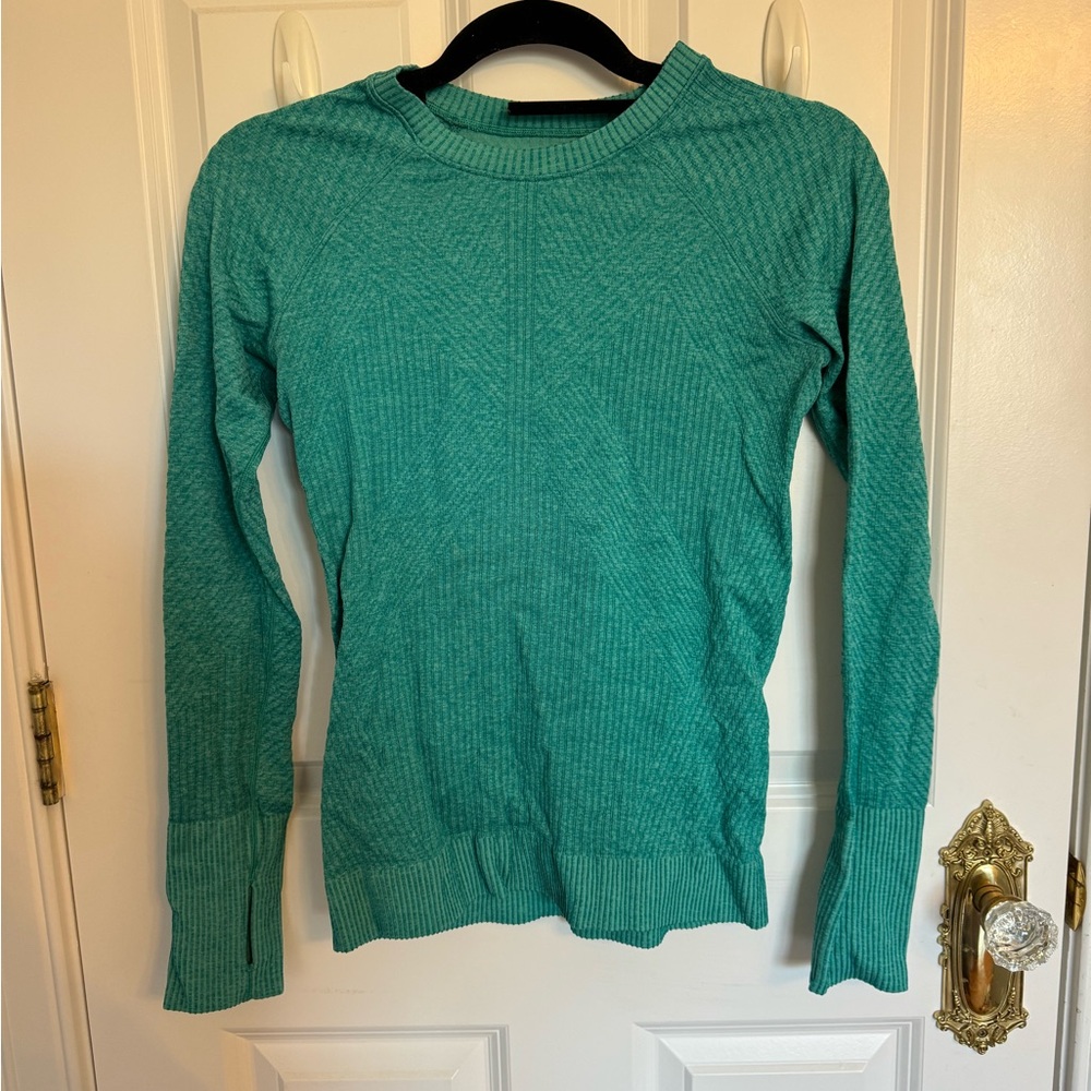 Lululemon insulated long sleeve